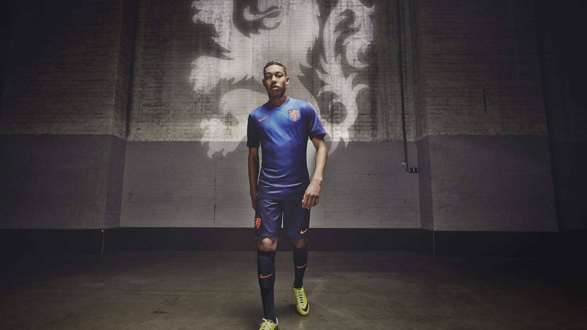 ayx世界杯2026-当F1引擎在巴林轰鸣，伊拉克的足球正在改写中东叙事