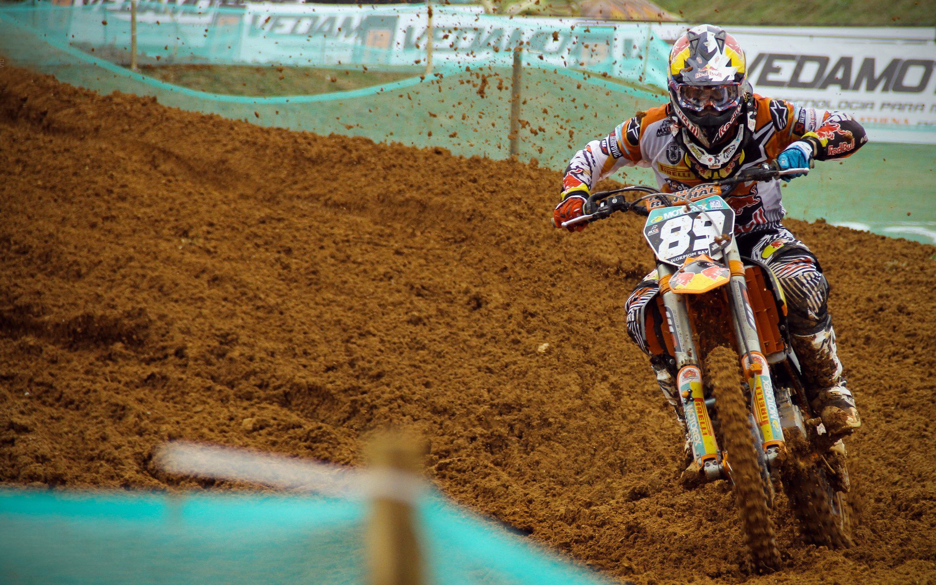 卢卡库德甲封神夜，洪都拉斯小贩为何高唱蓝黑之心？